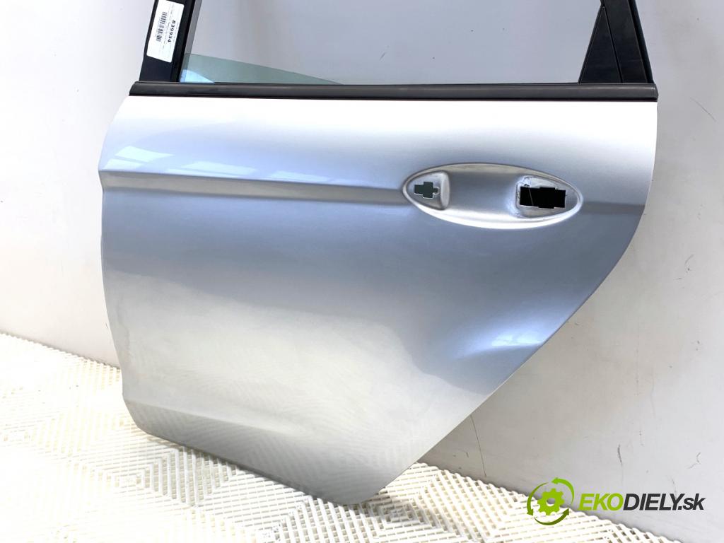 FORD FIESTA MK7 liftback 2012 71 kW 1.4 1388 dveře levý zadní část