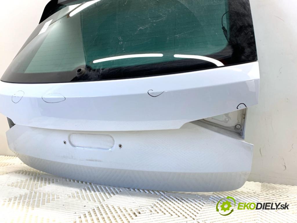 SKODA SUPERB III Kombi 2020 160 kW 1.4 TSI iV 1395 kapota zadní část