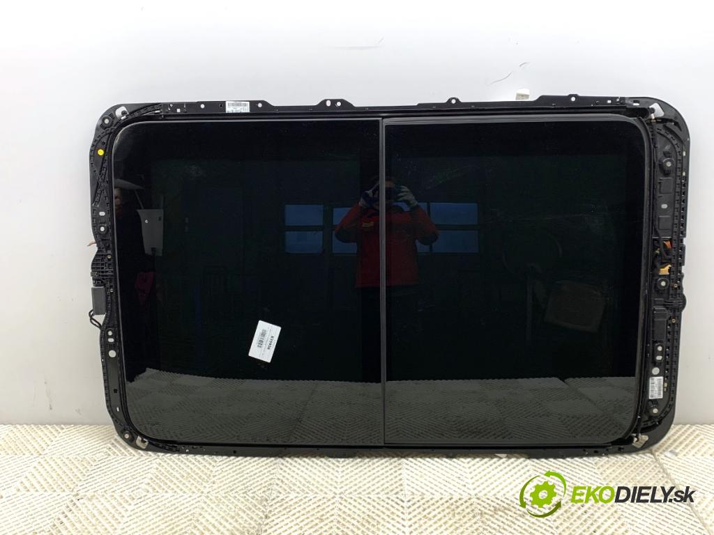 SKODA SUPERB III Kombi 2020 160 kW 1.4 TSI iV 1395 střešní okno 3G9877041L (Sklo karoserie)