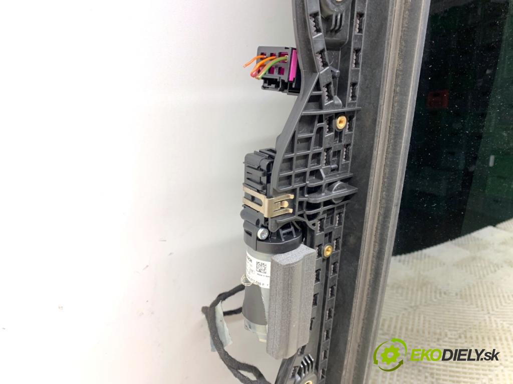 SKODA SUPERB III Kombi 2020 160 kW 1.4 TSI iV 1395 střešní okno 3G9877041L (Sklo karoserie)