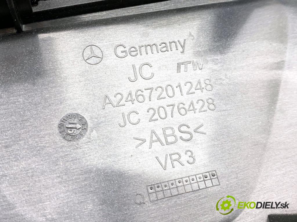 MERCEDES-BENZ W176 liftback 2015 90 kW A 180 (176.042) 1595 ča dveře pravý přední část AMG A2467201248