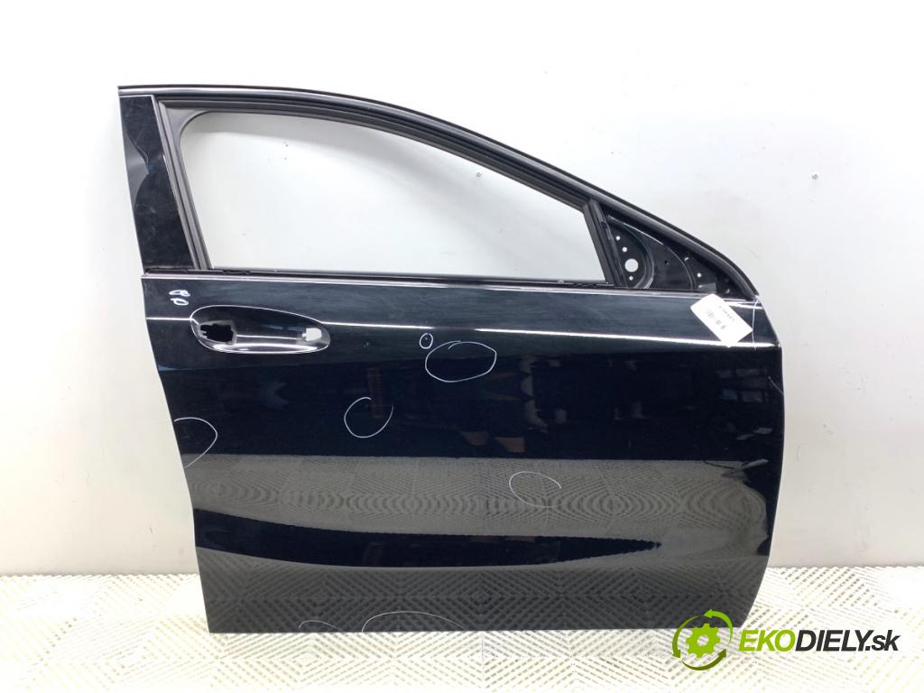 MERCEDES-BENZ W176 liftback 2015 90 kW A 180 (176.042) 1595 dveře pravý přední část 