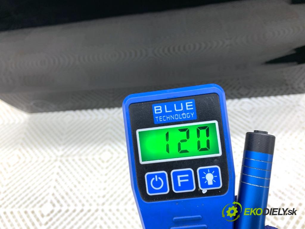 MERCEDES-BENZ W176 liftback 2015 90 kW A 180 (176.042) 1595 dveře levý přední část