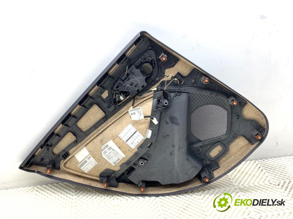 MERCEDES-BENZ W176 liftback 2015 90 kW A 180 (176.042) 1595 ča dveře pravý zadní část AMG