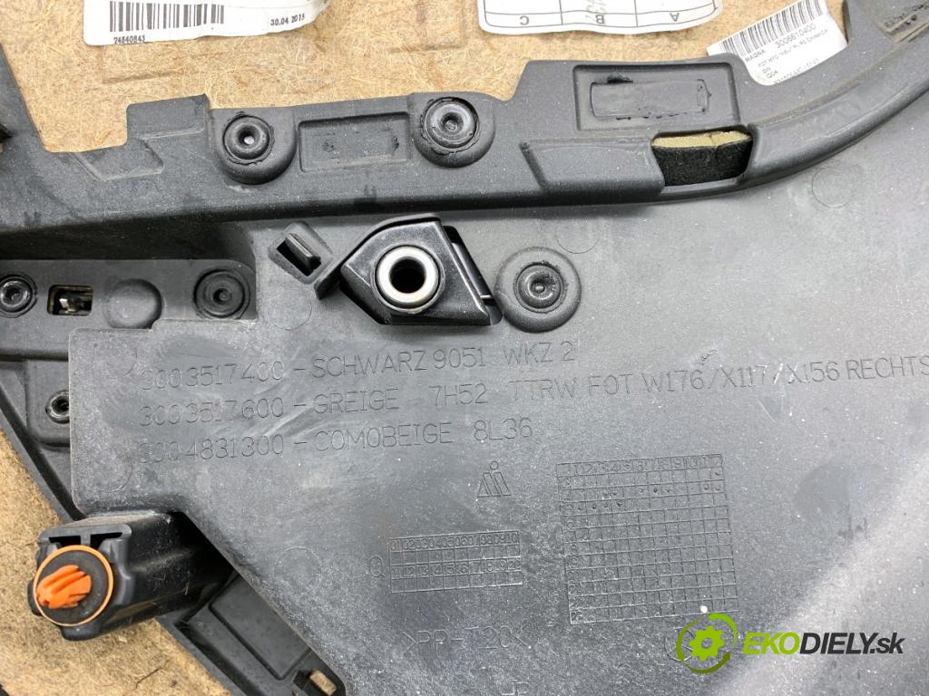 MERCEDES-BENZ W176 liftback 2015 90 kW A 180 (176.042) 1595 ča dveře pravý zadní část AMG