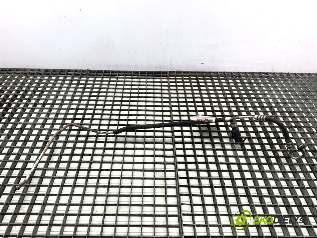 KIA OPTIMA sedan 2012 100 kW 1.7 CRDi 1685 rúrka klimatizace  (Trubka klimatizace)