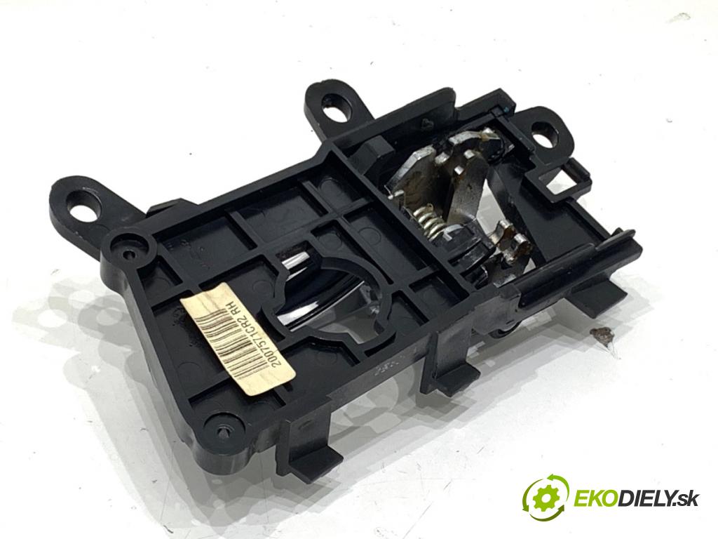 KIA OPTIMA sedan 2012 100 kW 1.7 CRDi 1685 klika vnitřní pravý přední část 82620-2T000