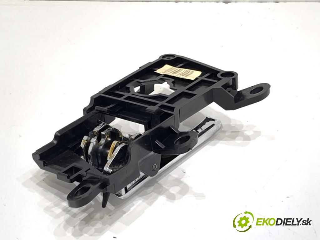 KIA OPTIMA sedan 2012 100 kW 1.7 CRDi 1685 klika vnitřní pravý přední část 82620-2T000