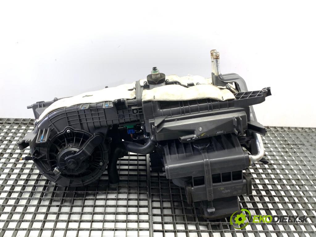 KIA OPTIMA sedan 2012 100 kW 1.7 CRDi 1685 topné těleso radiátor topení komplet KOMBAJN  (Radiátor topení)