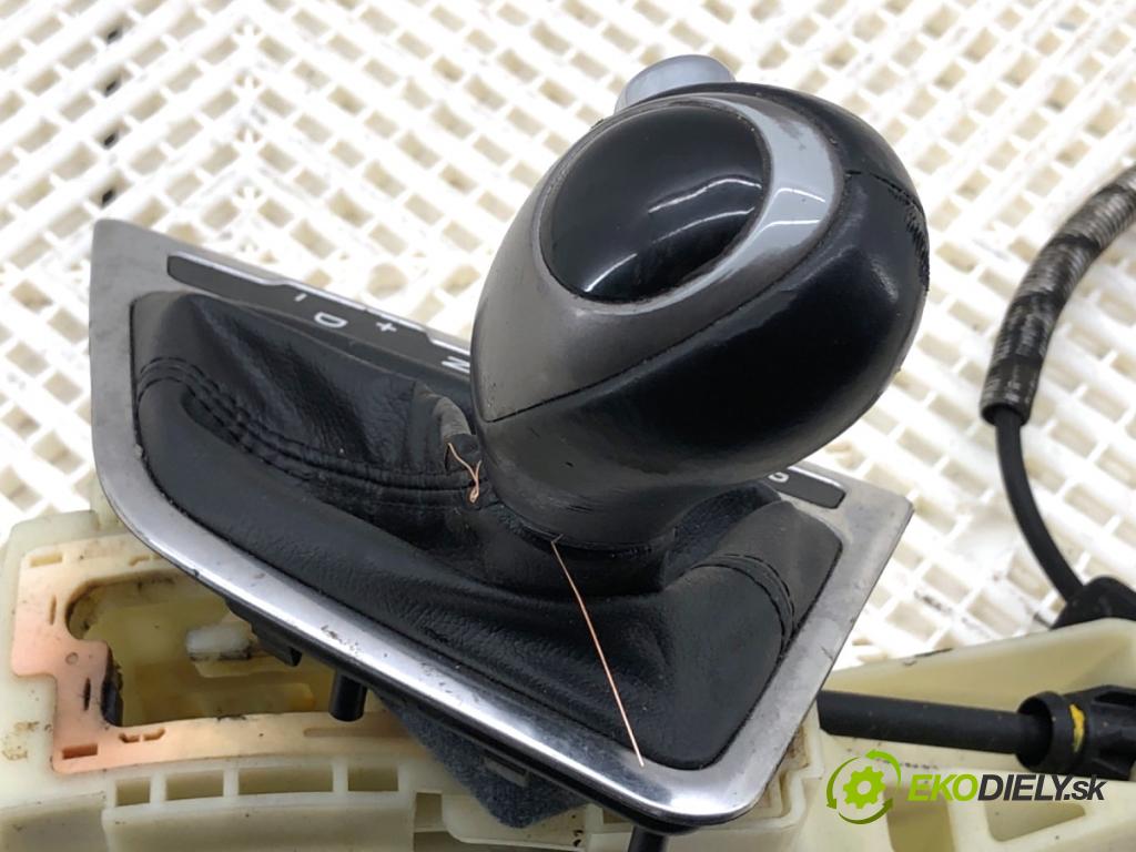 KIA OPTIMA sedan 2012 100 kW 1.7 CRDi 1685 Kulisa  (Rýchlostná páka (kulisa))