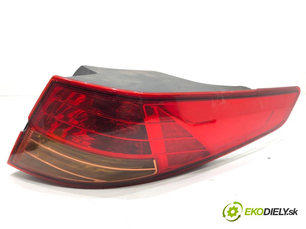 KIA OPTIMA sedan 2012 100 kW 1.7 CRDi 1685 světlo pravý zadní část 92402-2T0