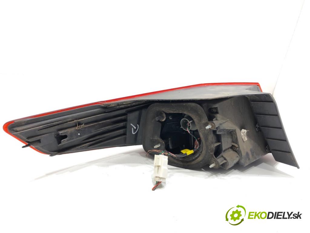 KIA OPTIMA sedan 2012 100 kW 1.7 CRDi 1685 světlo pravý zadní část 92402-2T0