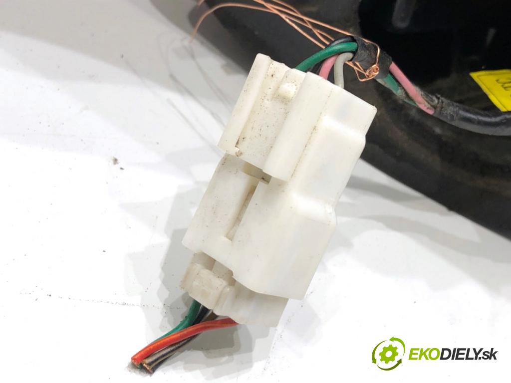 KIA OPTIMA sedan 2012 100 kW 1.7 CRDi 1685 světlo pravý zadní část 92402-2T0