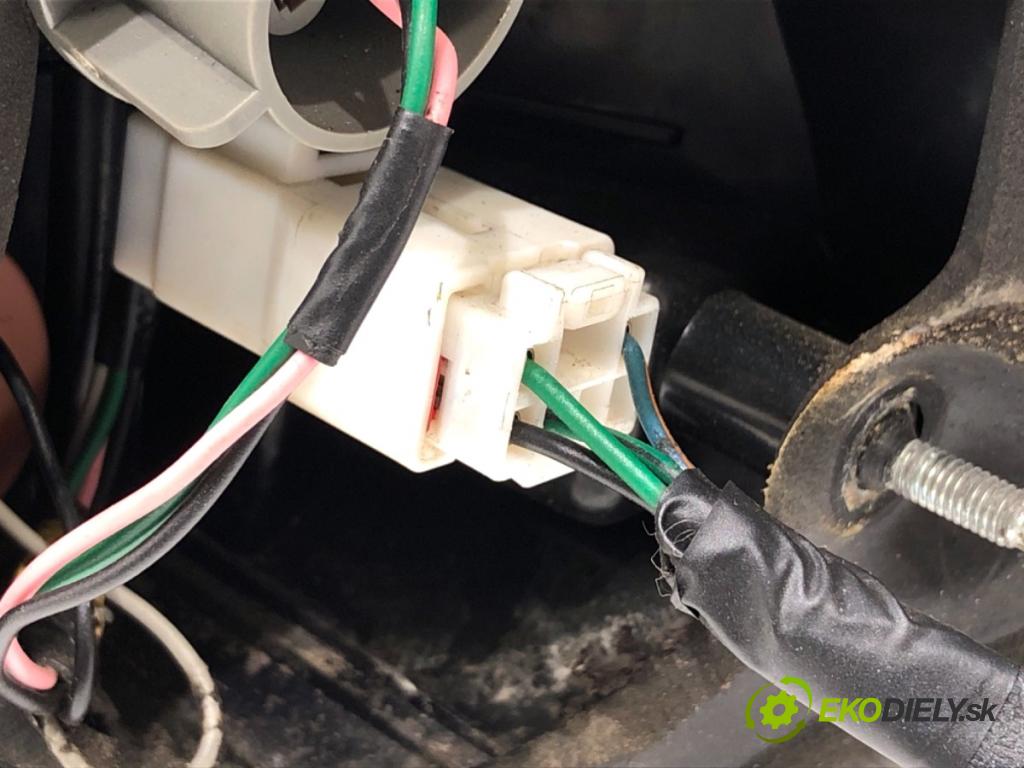 KIA OPTIMA sedan 2012 100 kW 1.7 CRDi 1685 světlo levý zadní část 92401-2T0