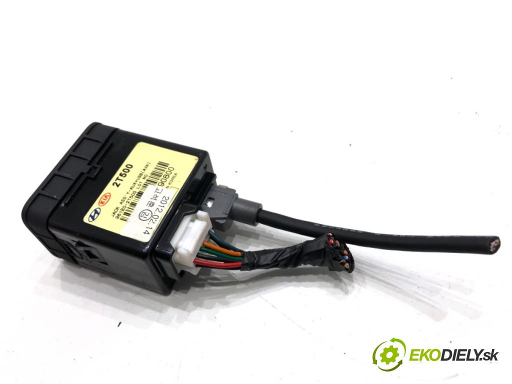 KIA OPTIMA sedan 2012 100 kW 1.7 CRDi 1685 HNÍZDO: USB 96120-2T500