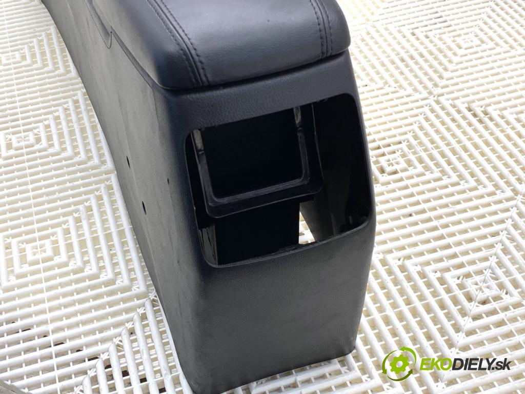 KIA OPTIMA sedan 2012 100 kW 1.7 CRDi 1685 Tunel stredový opierka 84610-2T060