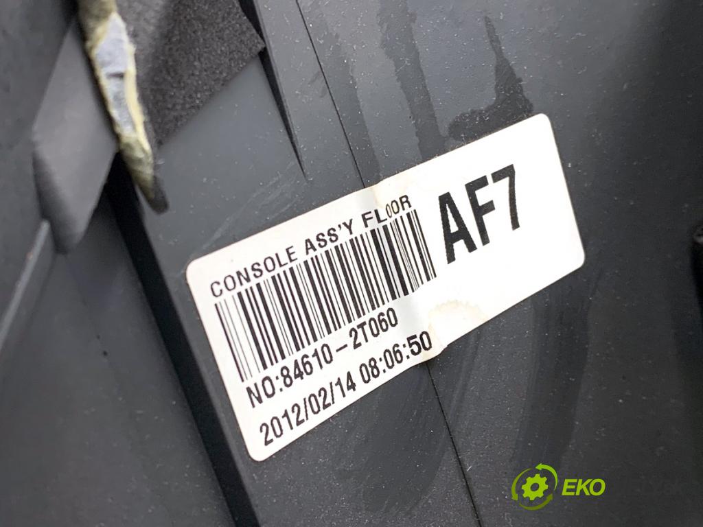 KIA OPTIMA sedan 2012 100 kW 1.7 CRDi 1685 Tunel stredový opierka 84610-2T060