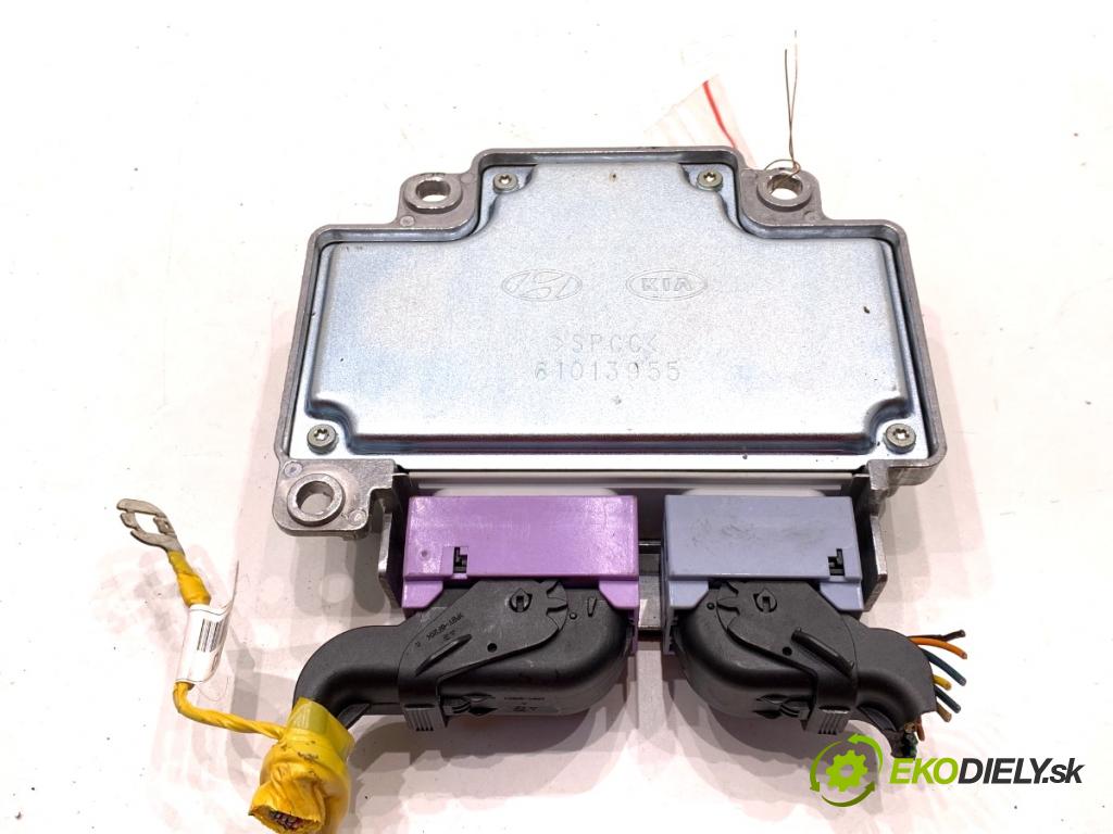 KIA OPTIMA sedan 2012 100 kW 1.7 CRDi 1685 senzor airbag 95910-2T310 (Snímač)