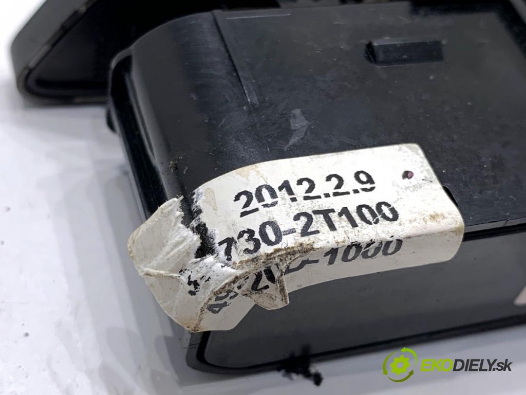 KIA OPTIMA sedan 2012 100 kW 1.7 CRDi 1685 Prepínač ohrievania, vyhrievania sedačky 93730-2T100 (Prepínacie páčky pod volantom)