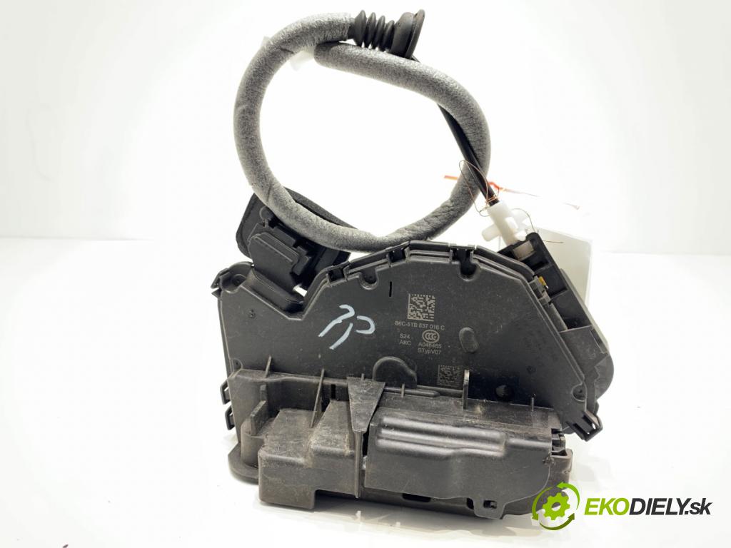 SKODA SUPERB III Kombi 2020 160 kW 1.4 TSI iV 1395 zámok dveře pravý přední část 5TB837016C