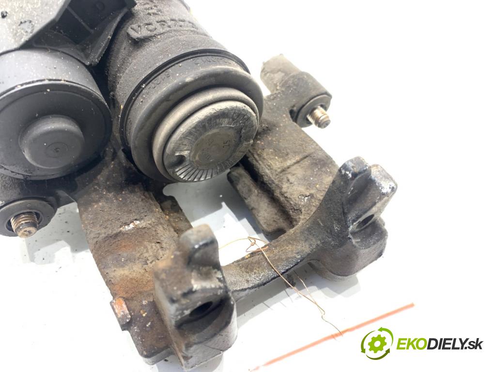 SKODA SUPERB III Kombi 2020 160 kW 1.4 TSI iV 1395 brzdič třmen levý zadní část 3Q0615405AE