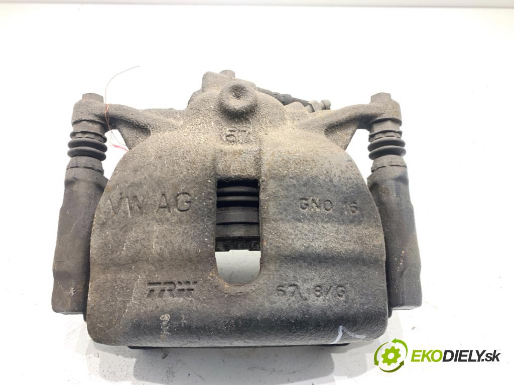 SKODA SUPERB III Kombi 2020 160 kW 1.4 TSI iV 1395 Brzdič strmeň ľavy predný 