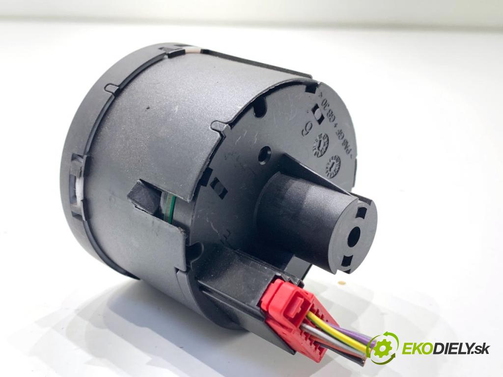 SKODA SUPERB III Kombi 2020 160 kW 1.4 TSI iV 1395 Spínač svetiel 3V0941431