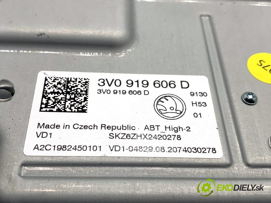 SKODA SUPERB III Kombi 2020 160 kW 1.4 TSI iV 1395 Dislpej 3V0919606D (Prístrojová doska)