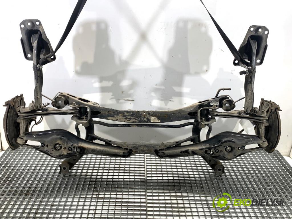 SKODA SUPERB III Kombi 2020 160 kW 1.4 TSI iV 1395 výztuha zadní část 3Q0505235AC