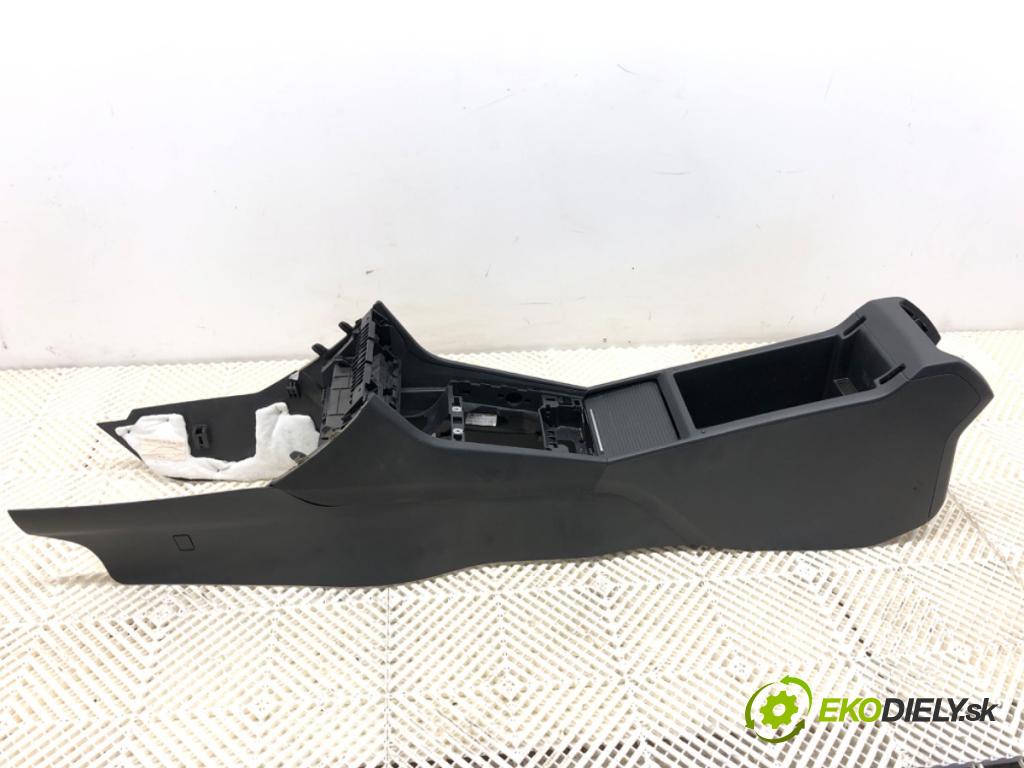 SKODA SUPERB III Kombi 2020 160 kW 1.4 TSI iV 1395 Tunel středový  (Středový tunel)