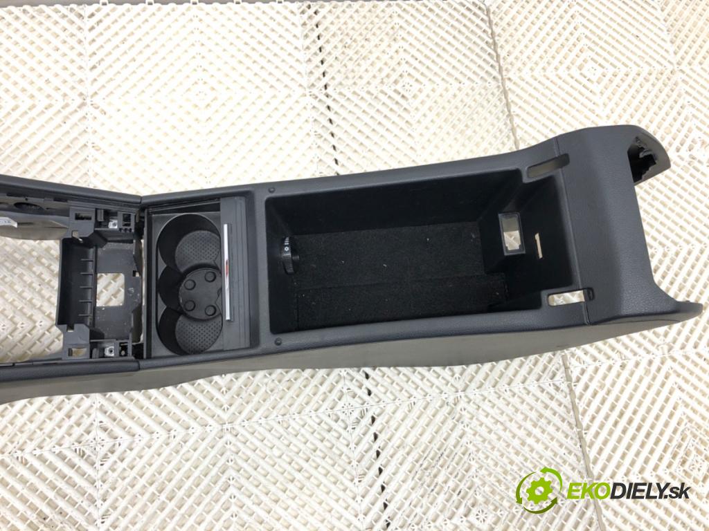 SKODA SUPERB III Kombi 2020 160 kW 1.4 TSI iV 1395 Tunel středový  (Středový tunel)