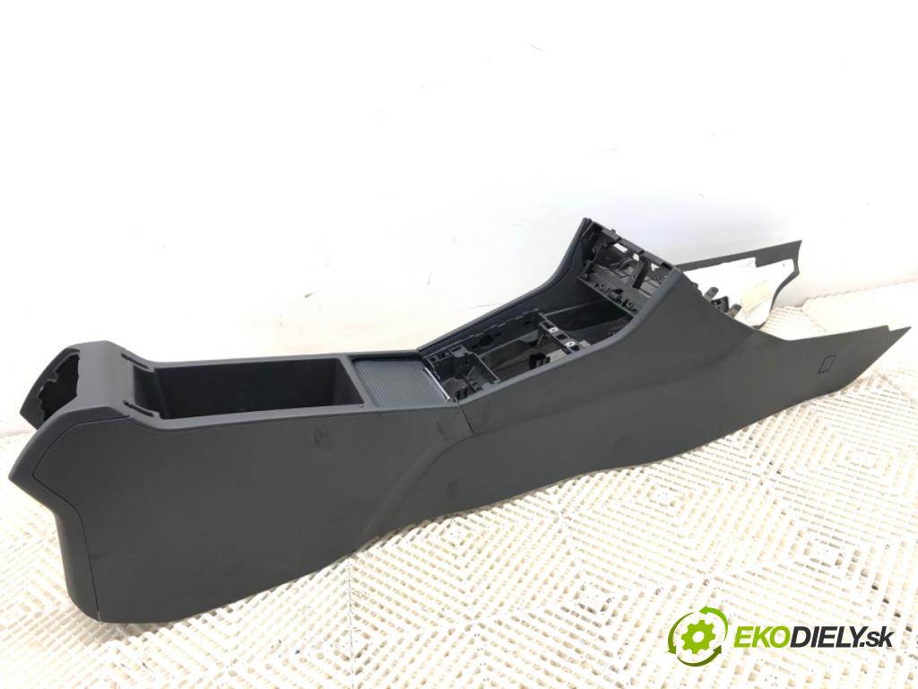 SKODA SUPERB III Kombi 2020 160 kW 1.4 TSI iV 1395 Tunel středový  (Středový tunel)