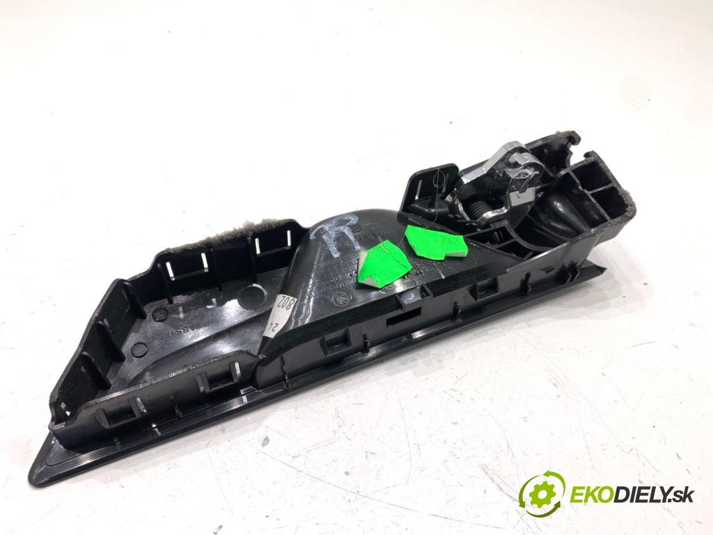 SKODA SUPERB III Kombi 2020 160 kW 1.4 TSI iV 1395 klika vnitřní pravý přední část 3V0837222B