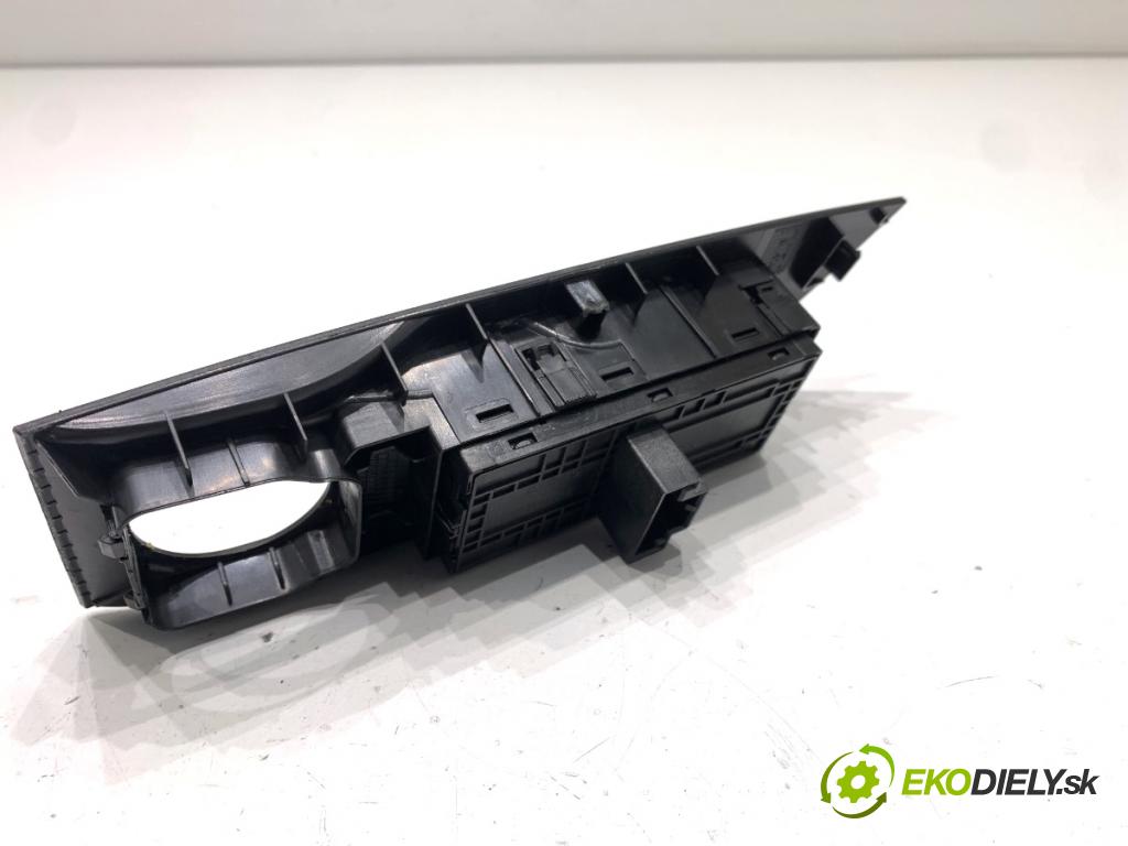 SKODA SUPERB III Kombi 2020 160 kW 1.4 TSI iV 1395 přepínač oken 3G0959857C (Páčky pod volantem)