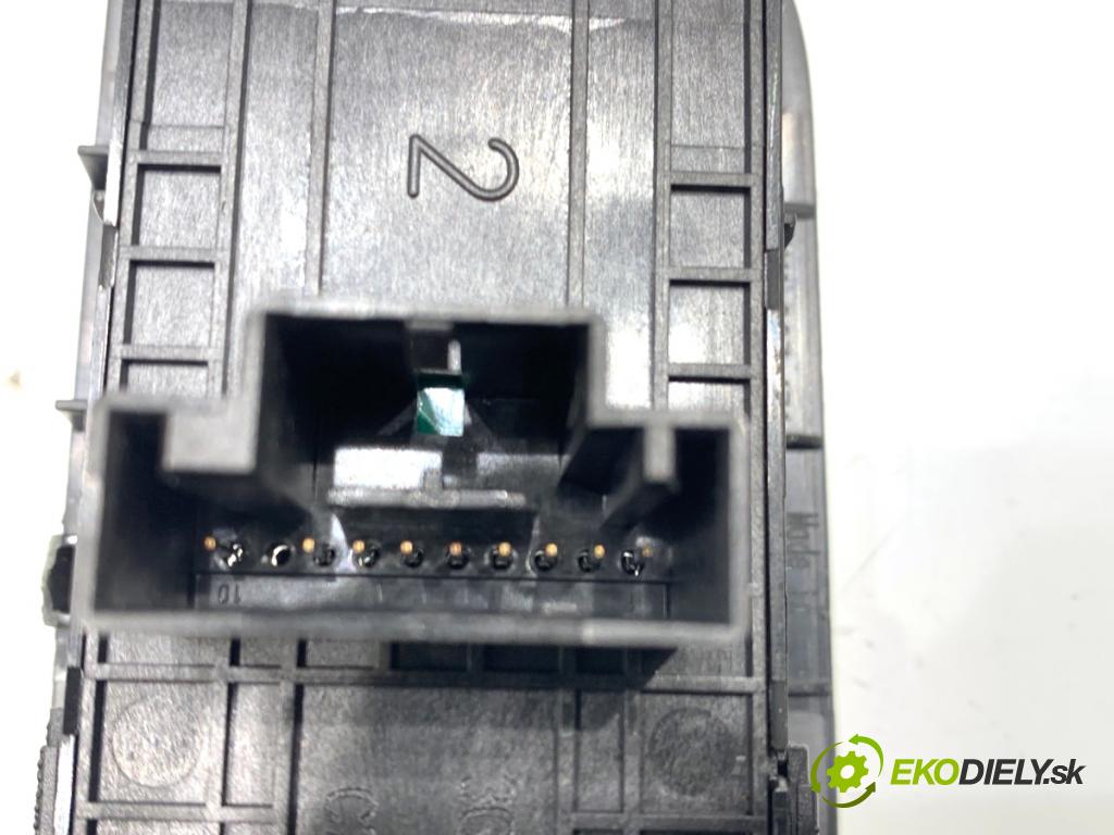 SKODA SUPERB III Kombi 2020 160 kW 1.4 TSI iV 1395 přepínač oken 3G0959857C (Páčky pod volantem)