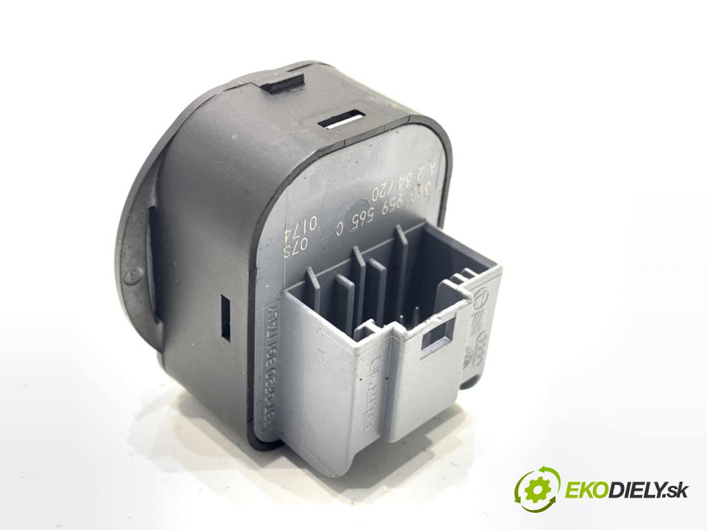 SKODA SUPERB III Kombi 2020 160 kW 1.4 TSI iV 1395 přepínač nastavení zpětných zrcátek 3V0959565C (Páčky pod volantem)