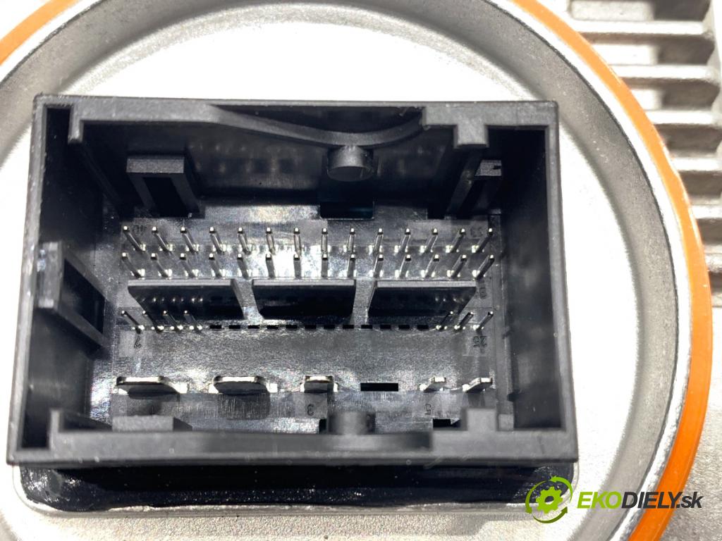 SKODA SUPERB III Kombi 2020 160 kW 1.4 TSI iV 1395 měnič XENON 992941571AA (Řídící jednotka xenonu)