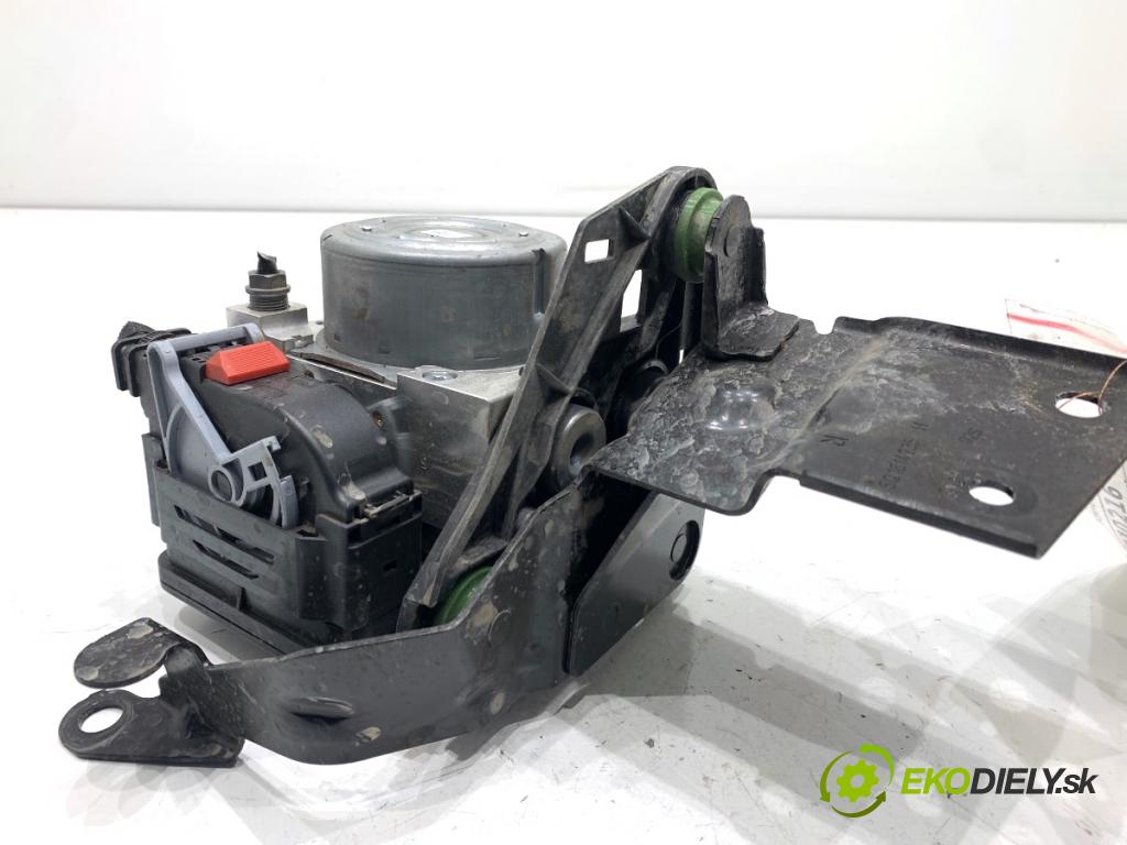 SKODA SUPERB III Kombi 2020 160 kW 1.4 TSI iV 1395 Pumpa ABS 5Q0614517GF (Pumpa ABS)