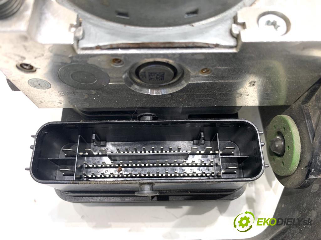 SKODA SUPERB III Kombi 2020 160 kW 1.4 TSI iV 1395 Pumpa ABS 5Q0614517GF (Pumpa ABS)