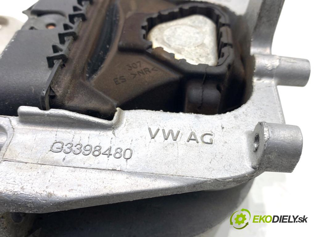 SKODA SUPERB III Kombi 2020 160 kW 1.4 TSI iV 1395 AirBag motora pravý 5WA199262F