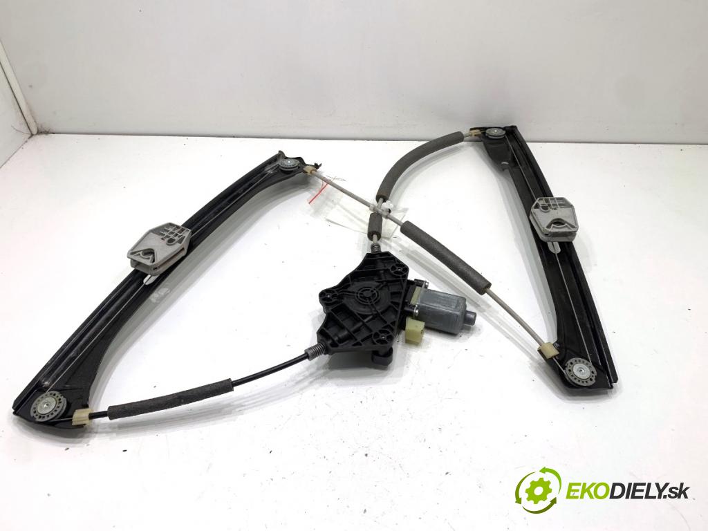 SKODA SUPERB III Kombi 2020 160 kW 1.4 TSI iV 1395 mechanismus okna levý přední část 3V0837461A