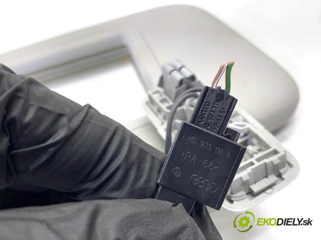 SKODA SUPERB III Kombi 2020 160 kW 1.4 TSI iV 1395 clona sluneční levý