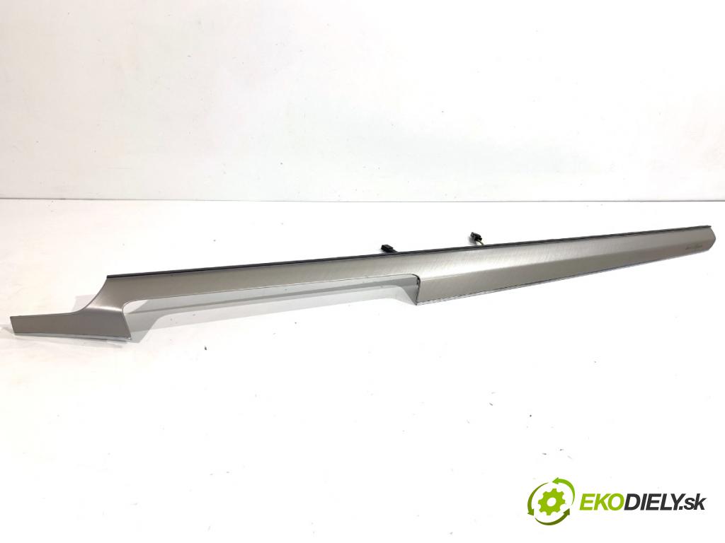 SKODA SUPERB III Kombi 2020 160 kW 1.4 TSI iV 1395 lišty kryt 3V1858418R 3V1858415D (Lišta)