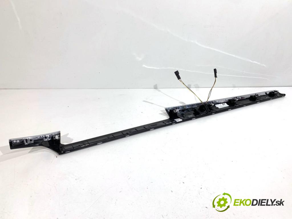 SKODA SUPERB III Kombi 2020 160 kW 1.4 TSI iV 1395 lišty kryt 3V1858418R 3V1858415D (Lišta)