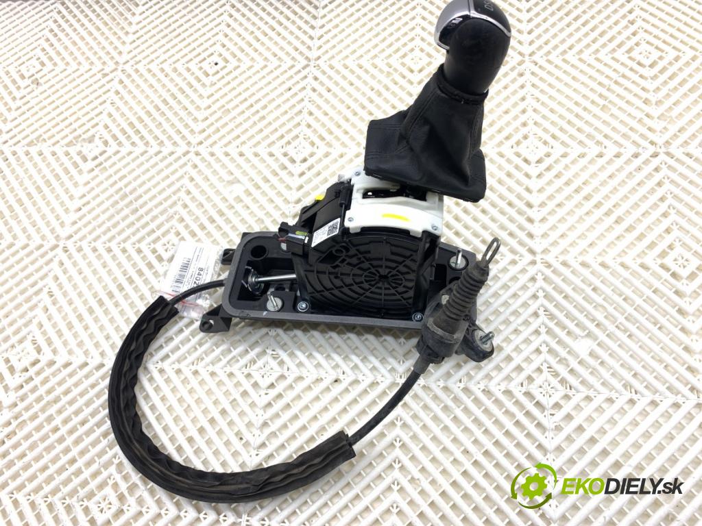 SKODA SUPERB III Kombi 2020 160 kW 1.4 TSI iV 1395 Kulisa 3Q1713023AJ (Rýchlostná páka (kulisa))