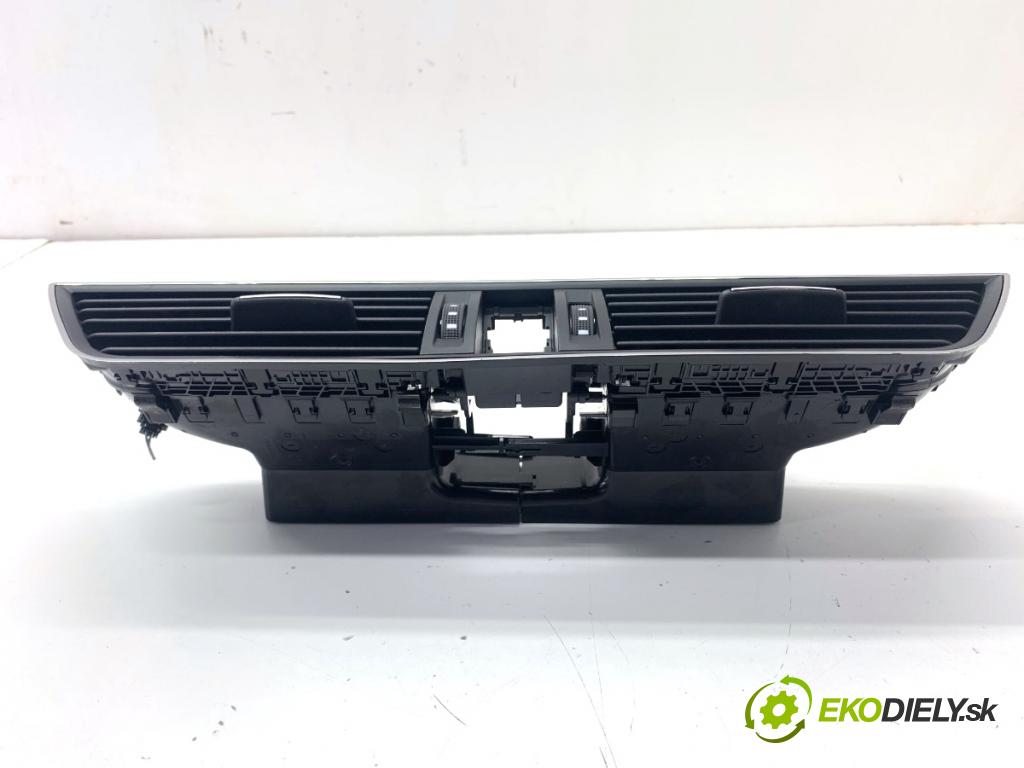 SKODA SUPERB III Kombi 2020 160 kW 1.4 TSI iV 1395 mří topení přední část 3V0820951D