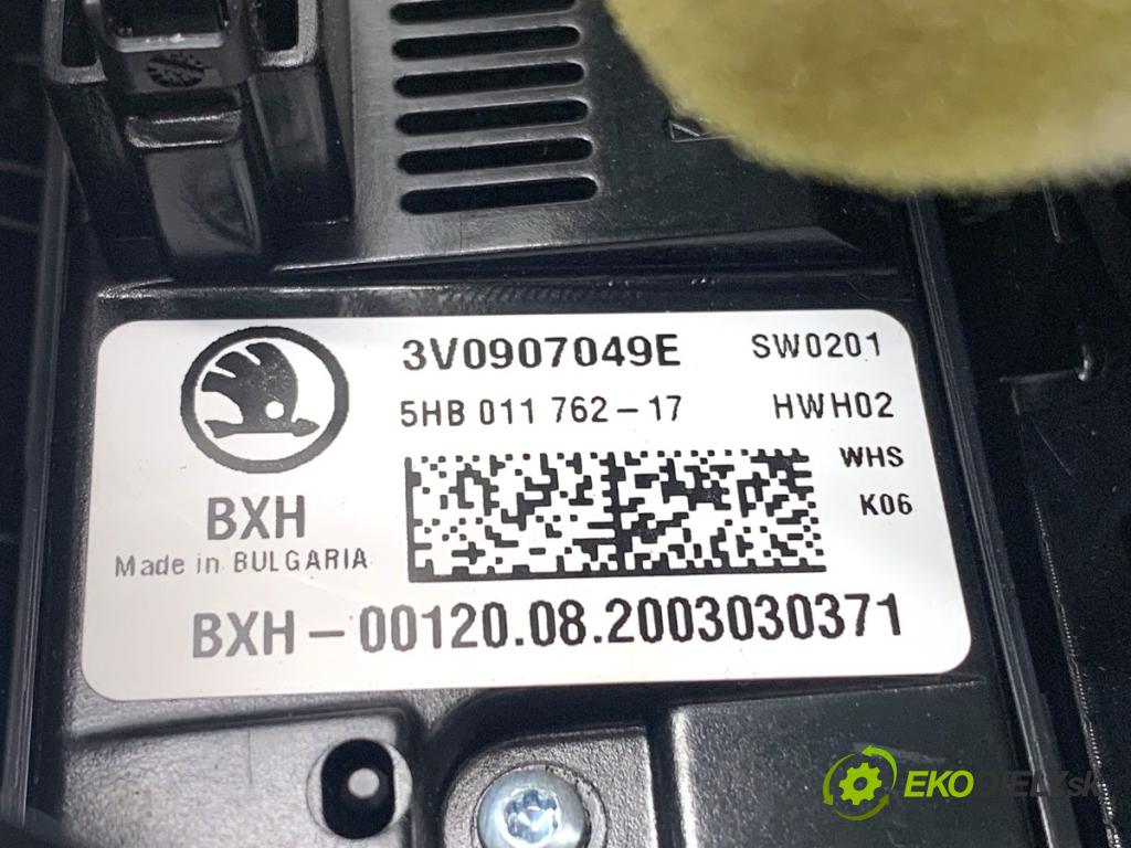 SKODA SUPERB III Kombi 2020 160 kW 1.4 TSI iV 1395 mří topení zadní část 3V0907049E