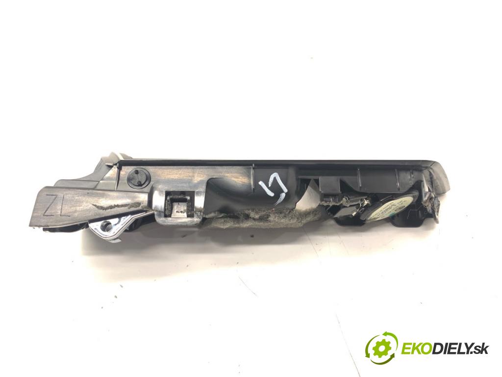 SKODA SUPERB III Kombi 2020 160 kW 1.4 TSI iV 1395 klika vnitřní levý zadní část