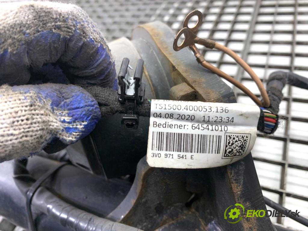 SKODA SUPERB III Kombi 2020 160 kW 1.4 TSI iV 1395 Hák tažné zařízení 3V9803881B (Tažné zařízení)