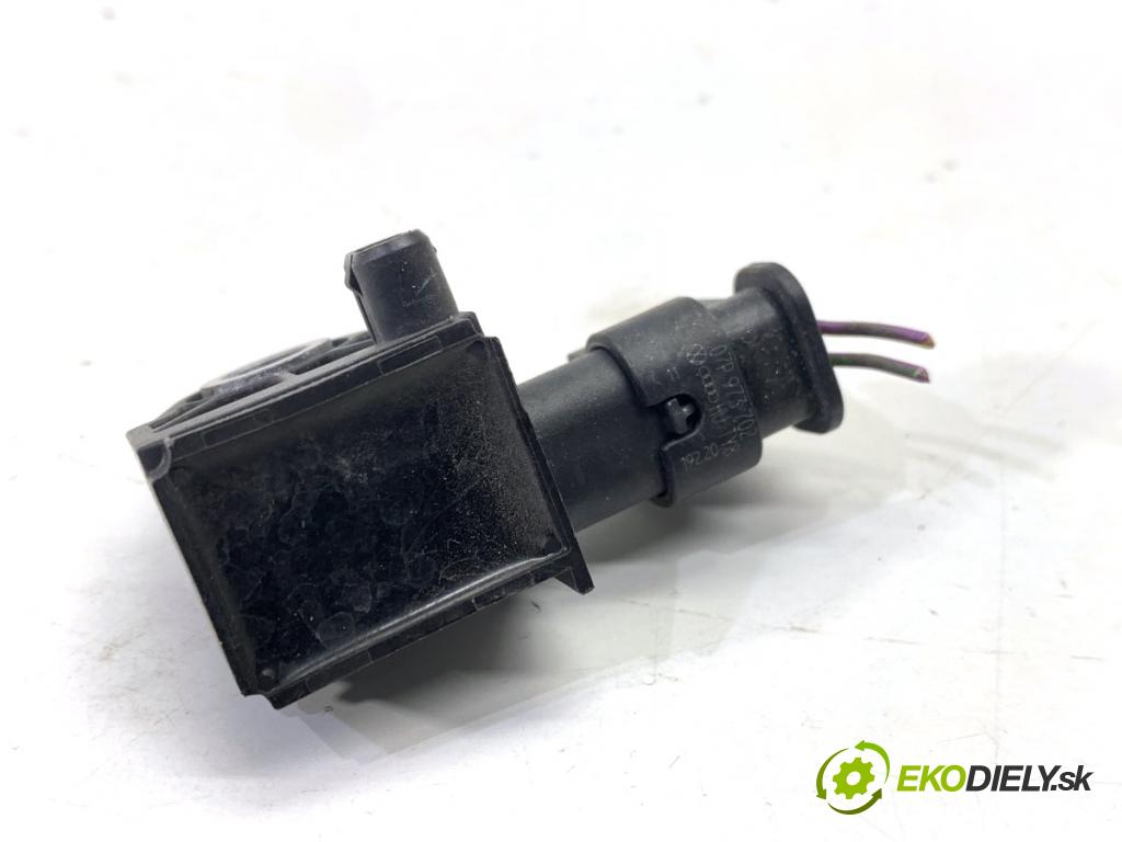 SKODA SUPERB III Kombi 2020 160 kW 1.4 TSI iV 1395 Snímač nárazu 5Q0907651 (Snímač nárazu)